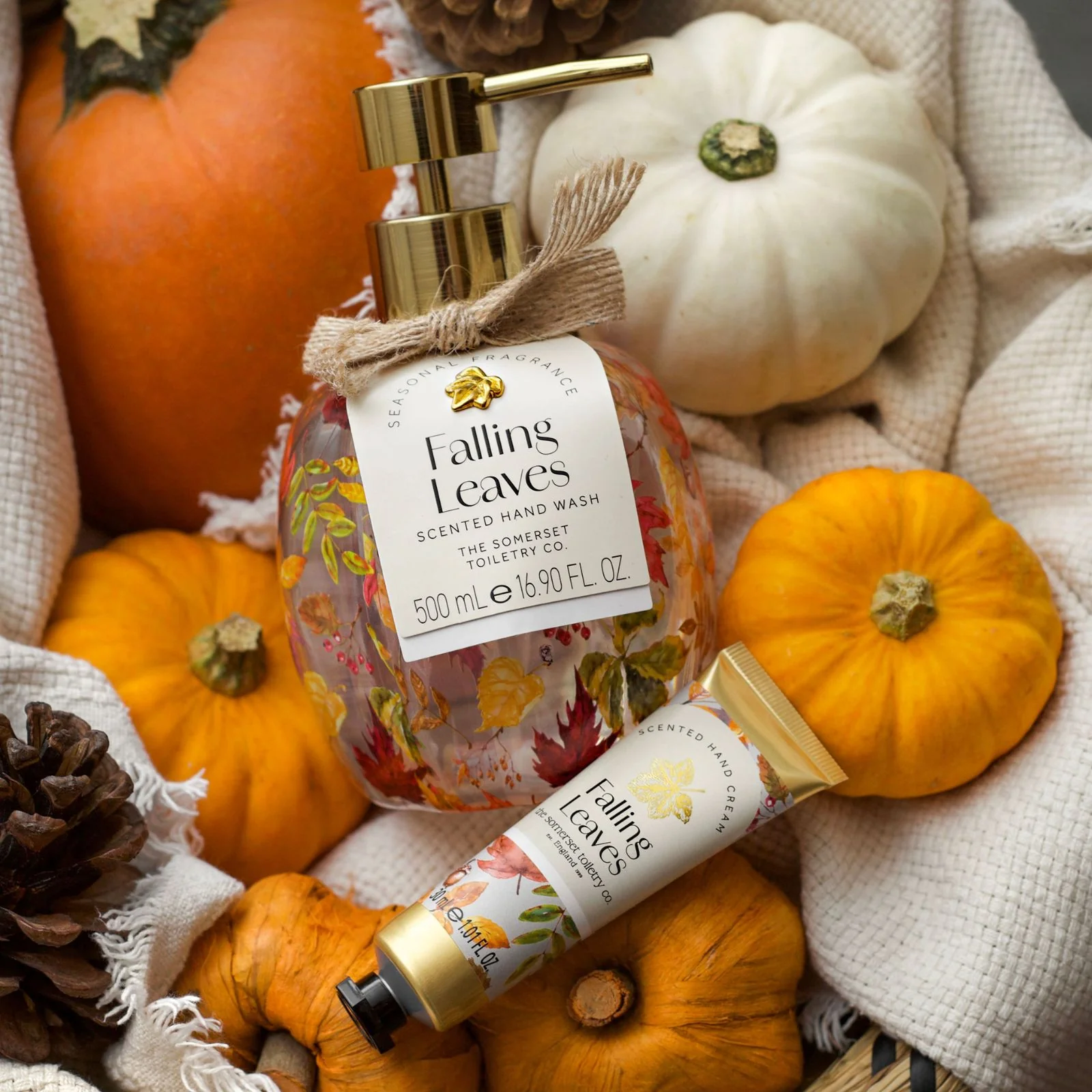 Falling Leaves Pattern Pumpkin Hand Cream 30ml - Image 2