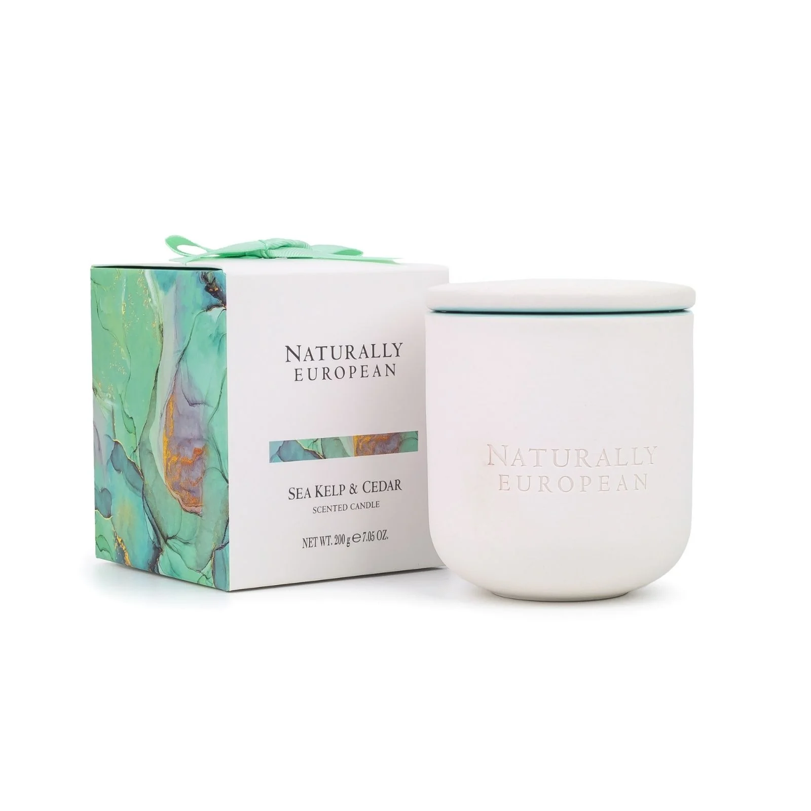 Naturally European Sea Kelp and Cedar 200g Candle