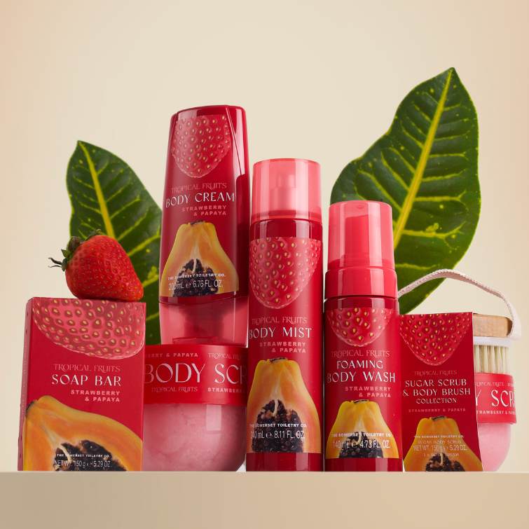 Tropical Fruits Strawberry and Papaya Body Mist 240ml - Image 3